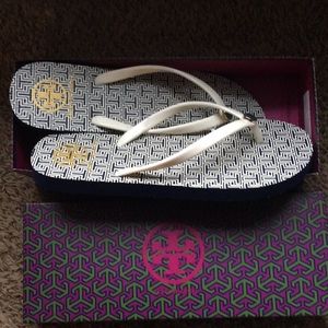 Tory Burch NavySea Spring T Print thin Flip Flop
